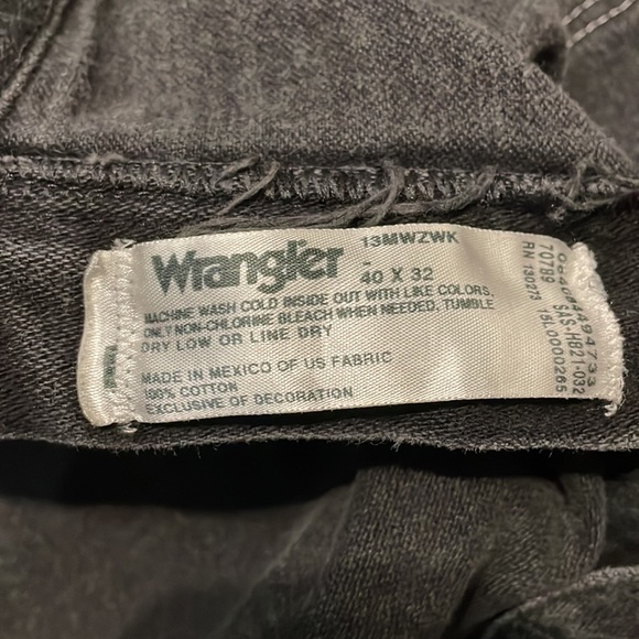 Set of 2 Wrangler Men’s 40x32 13MWZ Jeans - Picture 7 of 7